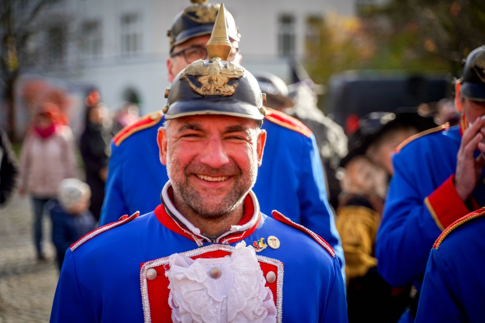 003 A7300420 LR neu b-2500