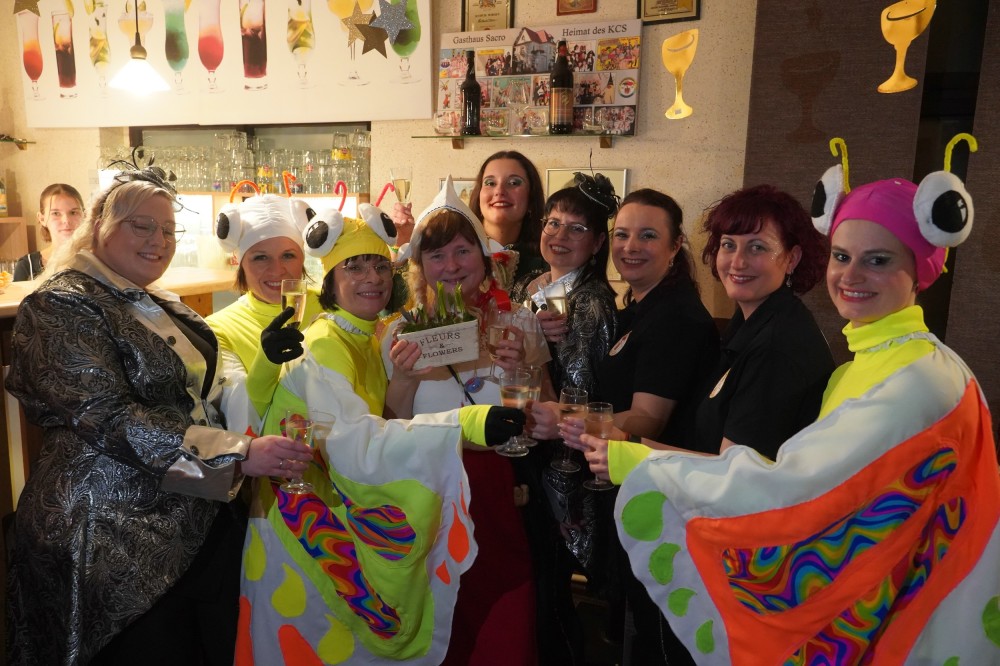 124 093 A7302193-2500