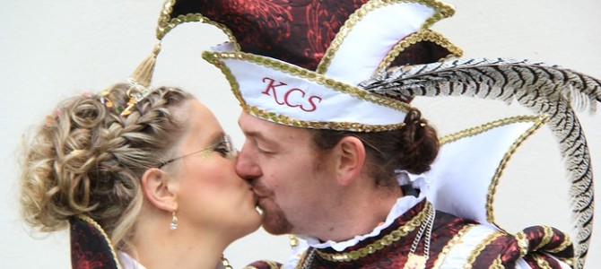 Video zum Auftakt. Video zum Auftakt.