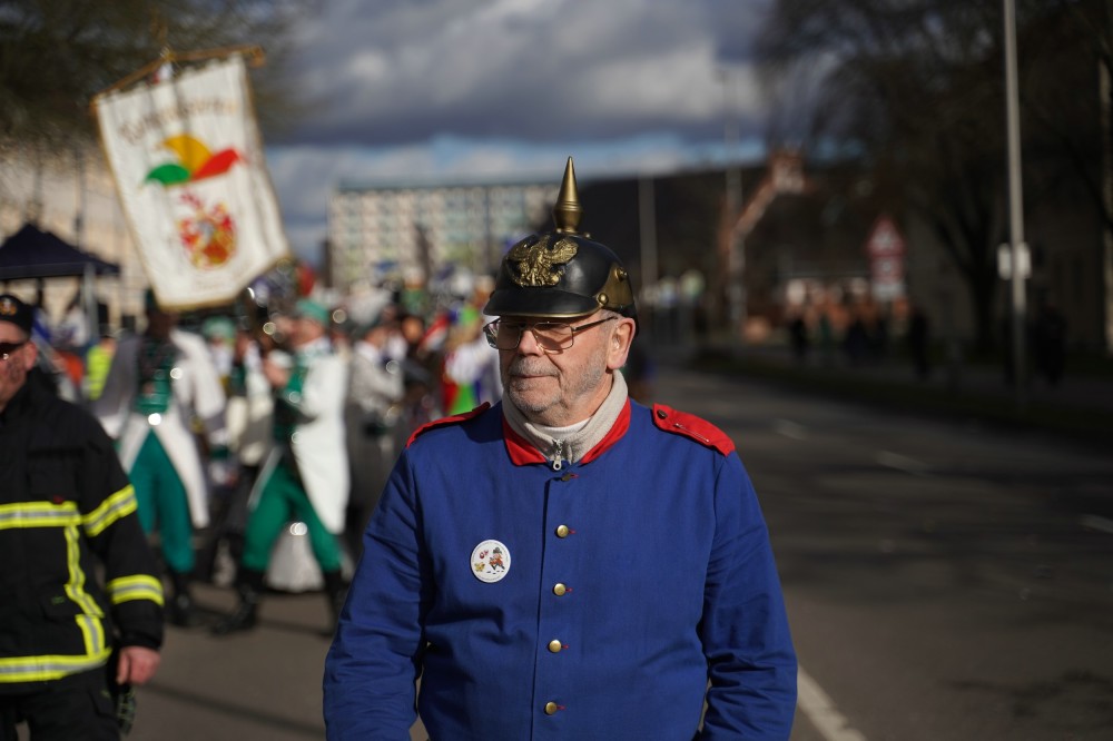 299 F CB 055 A7304866-2500