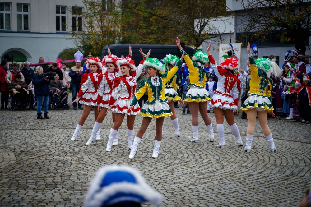 AAA 041 A7308146-3500-2500