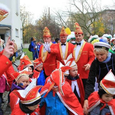 Elferrat bei der Arbeit.