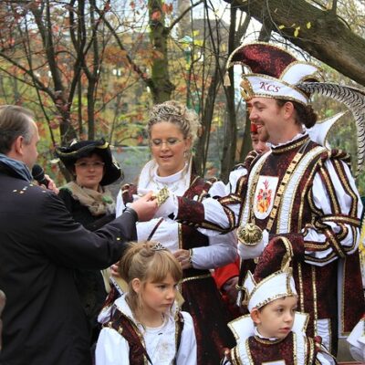 Schlüsselübergabe.