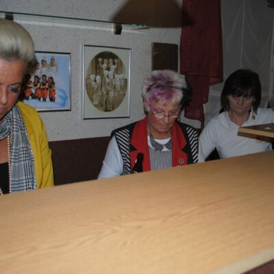 Und wie immer: Dank an alle vor, hinter und auf der Bühne