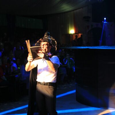 Die Zauberlehrling Show.