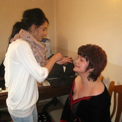 Vorher noch zur Kosmetik.