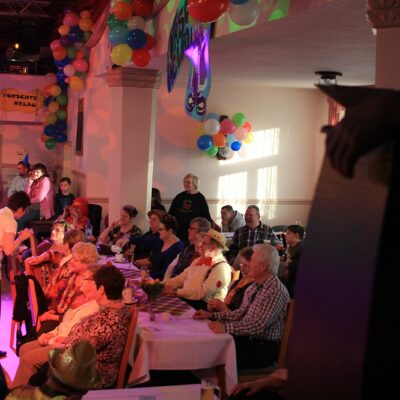 Beim Seniorenkarneval.