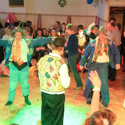 Volgelscheuchen im Herbst.