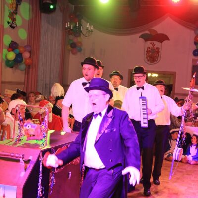 Bühne frei! die Orgelpfeiffen kommen.