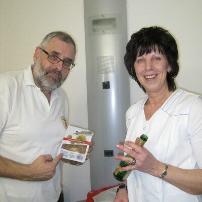 Kleine Stärkung in der Umkleide.