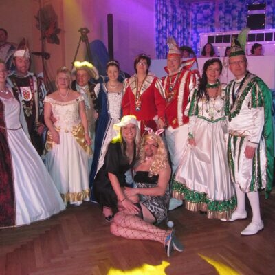 Diebsdorf: Prinz Steven I. & Prinzessin Christin I. ppc 1971: Prinz Göran & Prinzessin Annett Sergen: Prinz Marko I. & Prinzsessin Katharina I. Forst Sacro: Prinz Hendrik I. & Prinzessin Stefanie II. Narrenweiber: Prinz Jan I. & Prinzessin Mandy I. v.l.n.r.