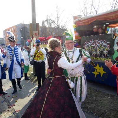 Tanz mit dem Prinzen der Cottbuser Narrenweiber.