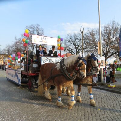 Viel tolle Wagen haben wir noch vorbeiziehen sehen.