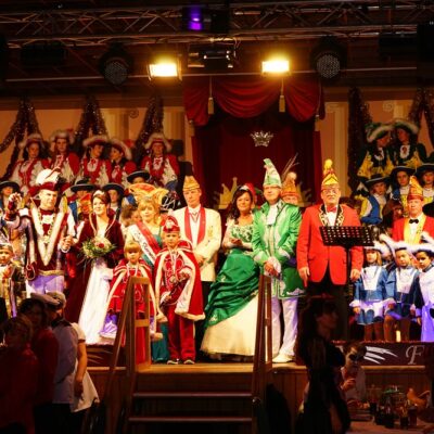 Schönes Bühnenbild.