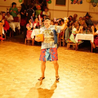 Direkt aus "Malle" hergeholt: Büttenredner Andreas