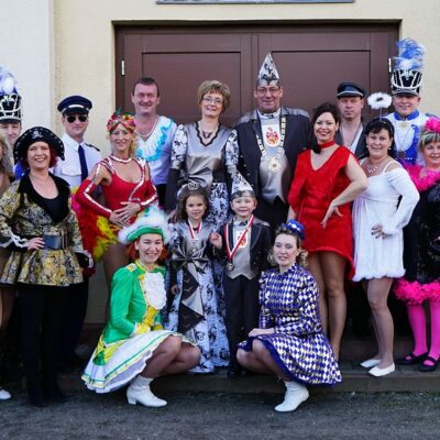 Eine Reise durch das karnevalistische Leben von Kathrin I. und Michael I. mit Tanz und Kostüm. Viele Jahre sind sie nun schon im Verein.